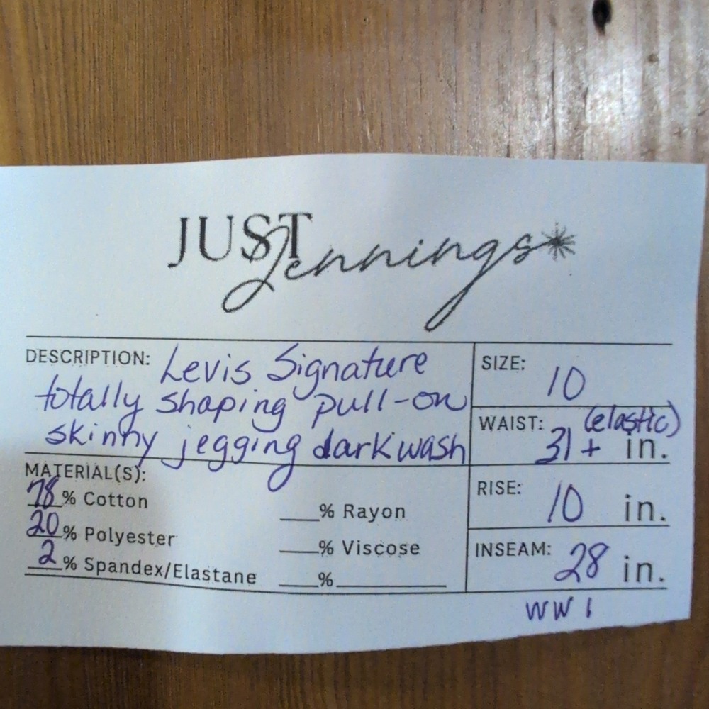 Signature by Levi Strauss Totally Shaping Pull On Skinny Jeggings Dark‎ Wash 10 - Picture 3 of 3